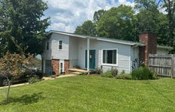 102  Sunset Street, Spencer, WV 25276
