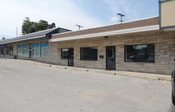 1608 Lincolnway, Valparaiso, IN 46383