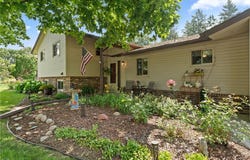 4431 Independence Avenue N, New Hope, MN 55428