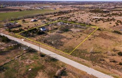 2216 E Ford, Valley Center, KS 67147