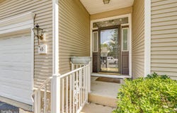 49 CHAMBER LANE, COLUMBUS, NJ 08022