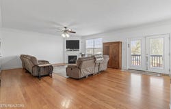 628 W Glenview Drive, Lenoir City, TN 37771