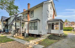 3258 Redwood Road, Cleveland Heights, OH 44118