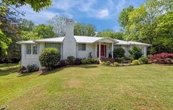 513 N Nash Street, Hillsborough, NC 27278