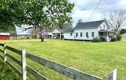 1885 Nc 306, Grantsboro, NC 28529