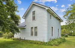 2695 Brandon Diagonal Blvd, Independence, IA 50644