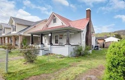 513 Washington Ave, Paintsville, KY 41240