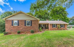 4830 Ellen Avenue, Pfafftown, NC 27040