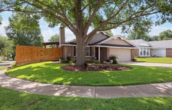 4201 Ravenhill Lane, Arlington, TX 76016