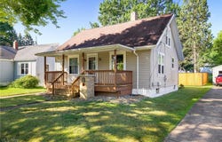 92 Waltz Drive, Barberton, OH 44203