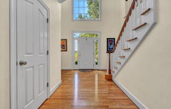 8301 Strathmore LN, Roanoke, VA 24019