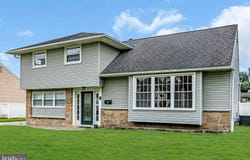 9 SHERWOOD LANE, GLASSBORO, NJ 08028