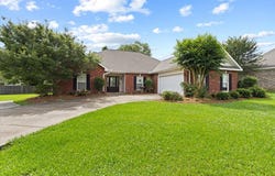 29 Wilshire Blvd, Laurel, MS 39443