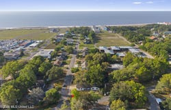 1560 E Second Street, Pass Christian, MS 39571