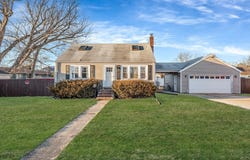119 Maddox Avenue, Islip, NY 11751