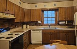 98 Hogs Back Road, Oxford, CT 06478