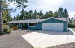 2034 45TH ST, Florence, OR 97439
