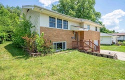 6822 N KIMBERLY Drive, Peoria, IL 61614
