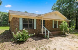 532 Springtime Avenue, Holt, FL 32564