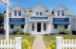 28 Barnstable Road, Hyannis, MA 02601