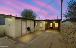 119 Calle Obregon, Sunland Park, NM 88063
