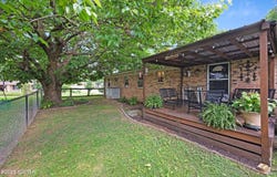 17 Greenbriar Avenue, Lexington, TN 38351