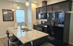1620 SE BARBERRY AVE, Dallas, OR 97338