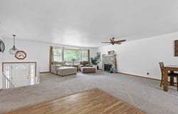 6053 28th Avenue Dr, Vinton, IA 52349