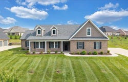 1180 Greenfield St, Daleville, VA 24083