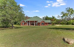 741 Knobbs Rd, McDade, TX 78650