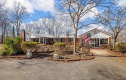 3046 E Main Street Extension, Spartanburg, SC 29307-1225