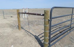 41824 Undercliff Rd, Avondale, CO
