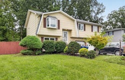 2 Jason Drive, North Brunswick, NJ 08902