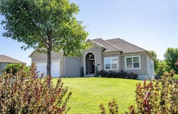 19327 Tomahawk Lane, St Joseph, MO 64505