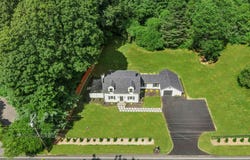26 Dodgingtown Road, Newtown, CT 06470
