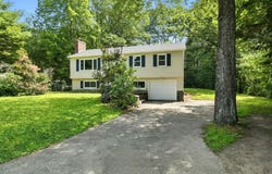 34 Paradise Lake Rd, Monson, MA 01057