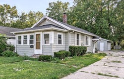 127 Lawndale Avenue, Mishawaka, IN 46544