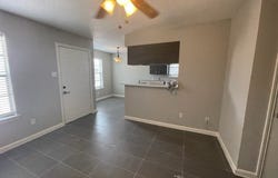 320 Queens Court N, Mansfield, TX 76063