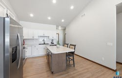 8167 E Tencate Pl, Sioux Falls, SD 57110