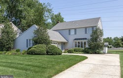 325 TENBY CHASE DRIVE, DELRAN, NJ 08075