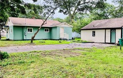 76 Langley Street, Warwick, RI 02889