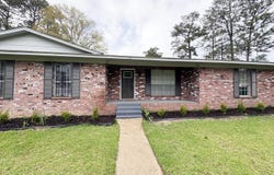 110 Southview Dr., Hattiesburg, MS 39401