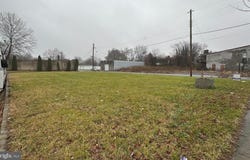 65 S BROAD STREET, PENNS GROVE, NJ 08069