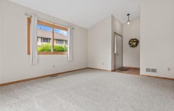 1049 Aston Circle, Burnsville, MN 55337