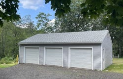 334-336 Main St, Sandown, NH 03873