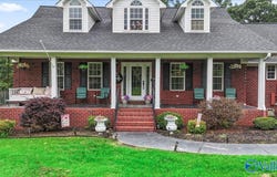 190 Creek Drive, Rainsville, AL 35986