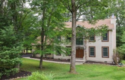 5286 Hilltop Circle, East Stroudsburg, PA 18301