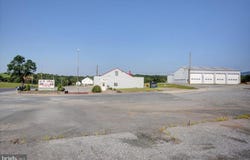 211 N MIDDLETON, CARLISLE, PA 17013