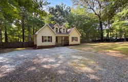 2929 Maple Avenue, Efland, NC 27243