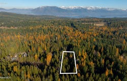 9816 Bottle Bay Rd, Sagle, ID 83860